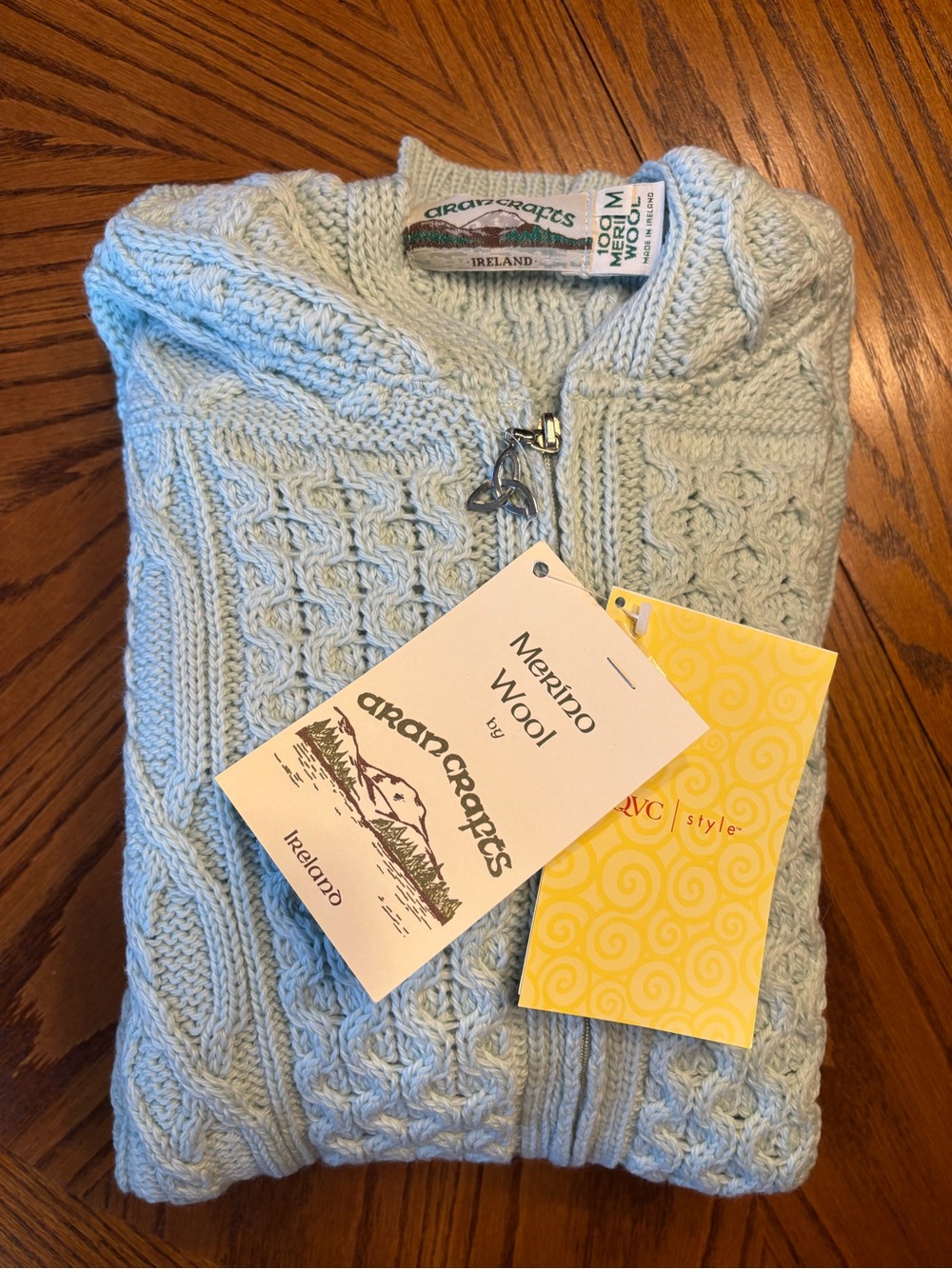 Aran Crafts Ireland Merino Wool Zip Hooded Sweater. Color Mint ,  SIze M. NWT